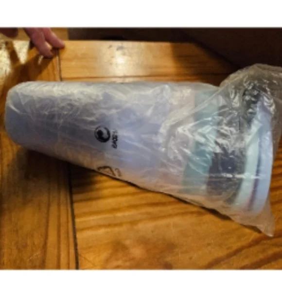 Tupperware Impressions 16oz. Tumblers. Set of 4 with matching liquid tight seals